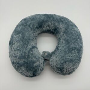 Soft U-Shaped Travel Neck Pillow for Car, Plane & Train – Comfortable Support